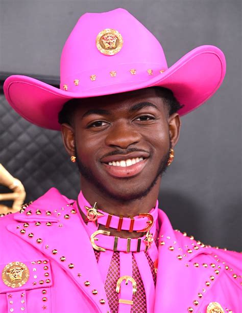 The 666 pairs of lil nas x's special edition 'satan shoes' sold out in less than 60 seconds after the controversial footwear was. Lil Nas X Taille | Français Nouveau aujourd'hui