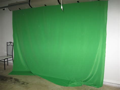 Make A Pull Down Green Screen Wall 5 Steps Instructables