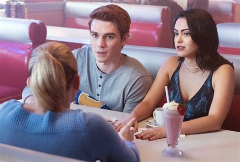 Video ‘riverdale Season 2 Trailer Spoilers — Comic Con Panel Tvline