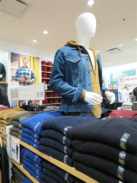 Get to know us in 280 characters or fewer! 21 photos inside Vancouver's first UNIQLO store | Daily ...