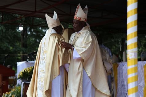 Hundreds Of Malawi Catholics Attend Consecration In Zambia Episcopal