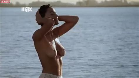 Naked Emilia Attias In El Secreto De Lucía