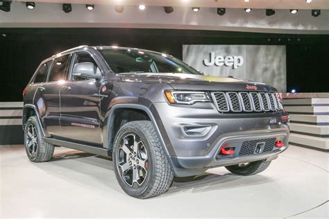 2017 Jeep Grand Cherokee Trailhawk Summit First Look Review