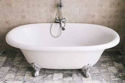 Why replace your bathtub or cover it up with an insert when raleigh's best refinishing company! Things You Should Know Before Refinishing Your Bathtub ...