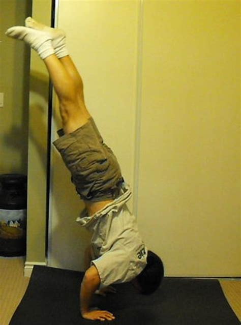 How I Worked Up To Freestanding Handstand Push Ups Caloriebee