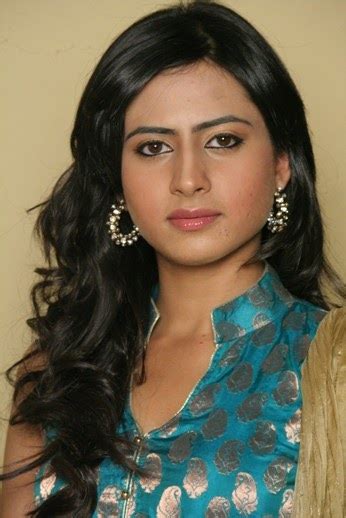 Zee Tv Hot Actress Sargunmehtageetakadharmyudhzeetv