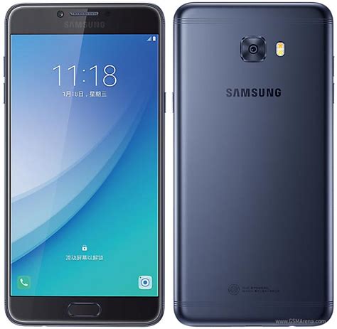 This dual sim phone flaunts an exuberant gold shade. Harga Samsung Galaxy C7 Pro Spesifikasi & Review Terbaru ...