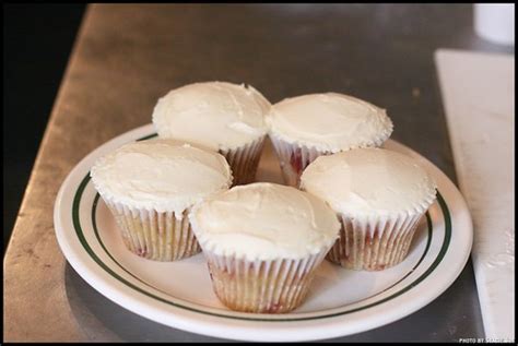 Mama S Food Shop Naked Vanilla Vanilla Cupcakes Cupcakes Take The Cake Flickr