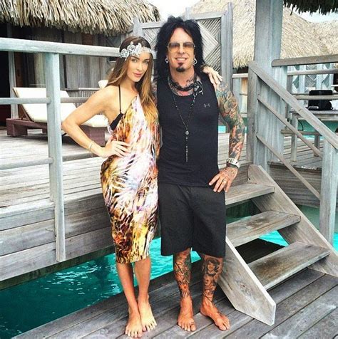 Retro Bikini Courtney Bingham Displays Her Bikini Body During Honeymoon In Bora Bora