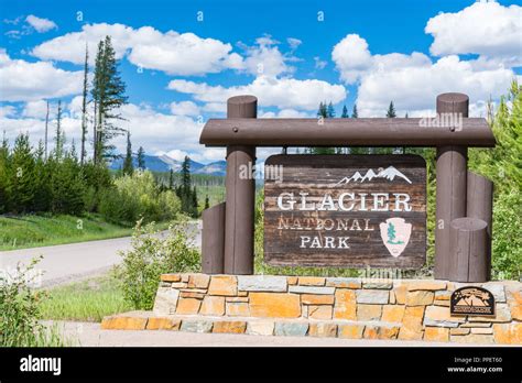 Sign Entrance Glacier National Park Hi Res Stock Photography And Images