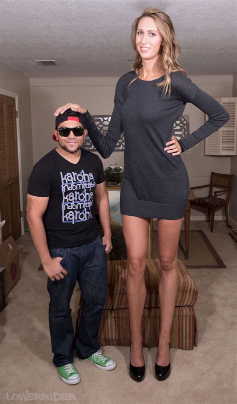 Long Legged Model Compare By Lowerrider Tall Women Leg Model Taller Girlfriend