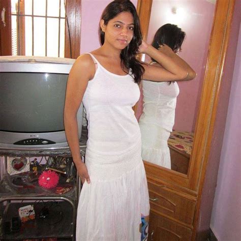 Riya Bhabhi