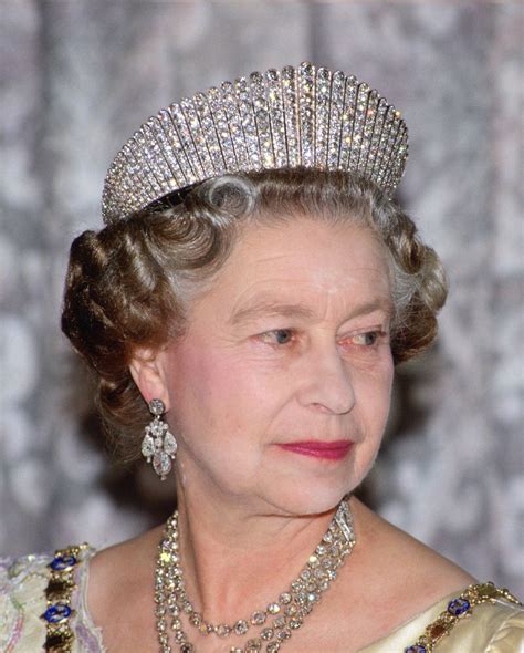Queen Elizabeth Ii S Most Glamorous Jewels And Tiaras Artofit