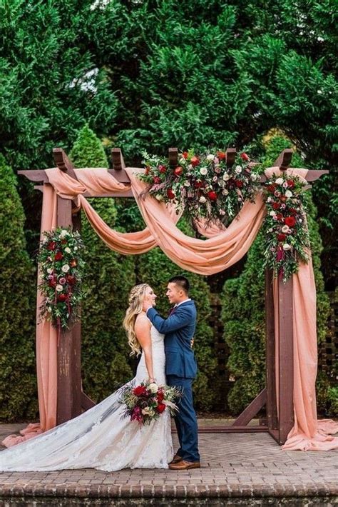 Rustic Outdoor Fall Wedding Arches And Backdrop 17 Roses And Rings Weddings Fashion