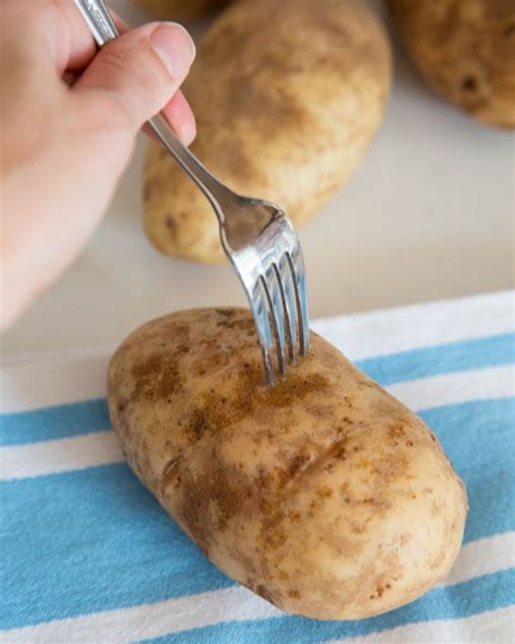 I love baked potatoes, and have already written about how to bake them in the oven. Microwave Plastic Wrap Baked Potato - BestMicrowave