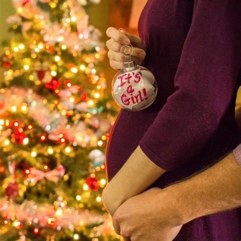 For this weeks episode, we have some creative gender reveals and reactions. Pink or Blue? Gender Reveal Photo Ideas - Owlet Blog