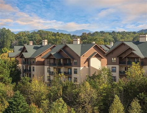 Wyndham Smoky Mountains Resort Has Hot Tub And Internet Access