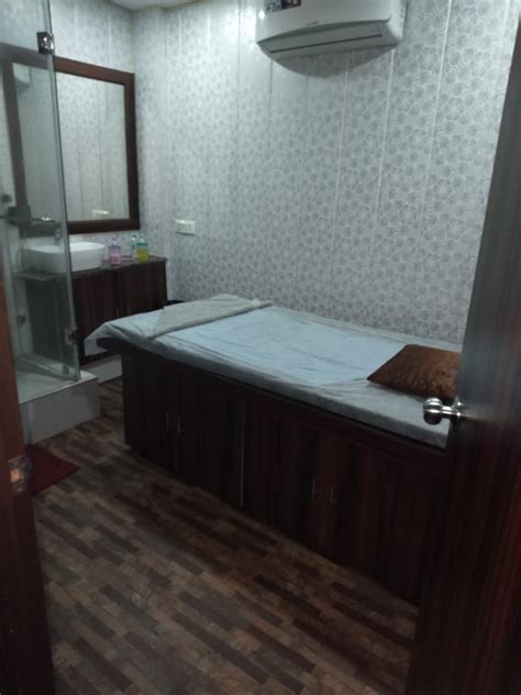 Massage Photos Images And Pictures Of Mantra Body Spa Delhi