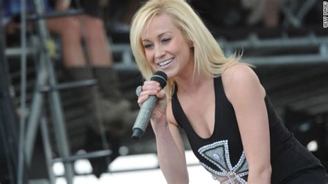Kellie Pickler Shaves Head To Support Friend Battling Cancer The Marquee Blog Blogs