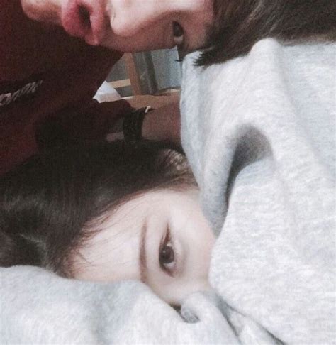 Pin By H On Girl Pfps In 2021 Korean Couple Ulzzang Couple Couples Asian