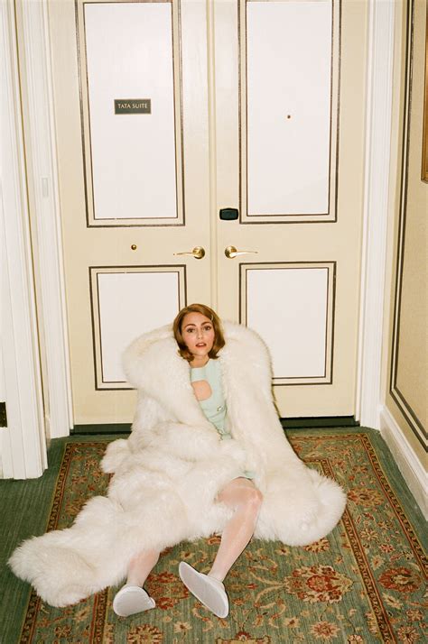 AnnaSophia Robb Nude PlayBoy and Emmy (15 Photos) | #The Fappening