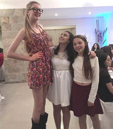 so tall and beautiful by zaratustraelsabio on deviantart tall women tall girl women