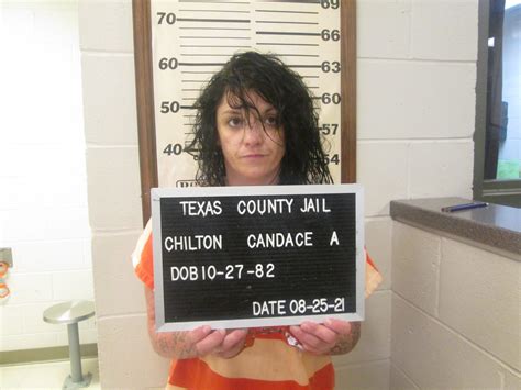 Fulton woman arrested for burglary, stealing, weapon use | Ozark Radio News