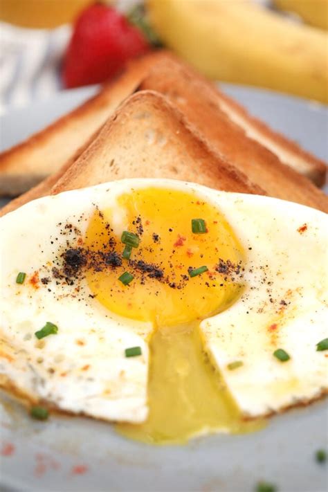 How To Make Perfect Fried Egg Video Sandsm