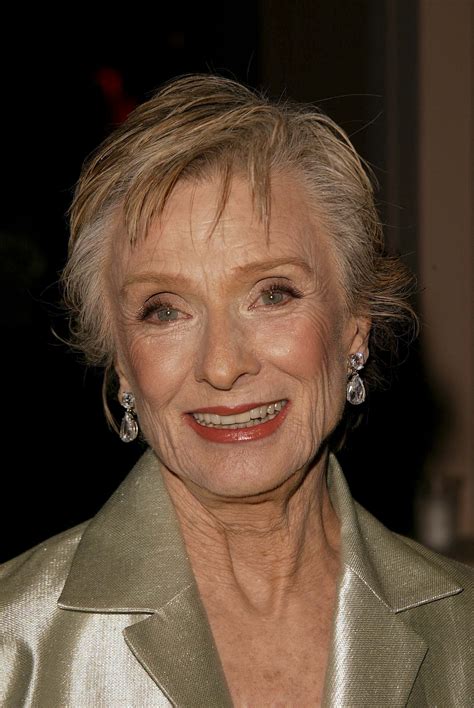 Hot celebrity pics and photos, desktop wallpapers and celebrities gossip and screen savers and videos. Celebrities react the passing of Cloris Leachman - Best ...
