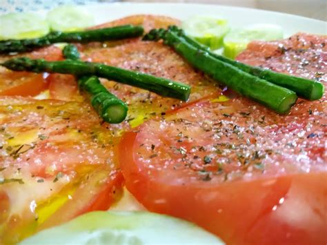 Todos los pasos de la receta del salmorejo. RECOPILATORIO ENSALADAS: Mixta, nueces-queso, alemana, a ...
