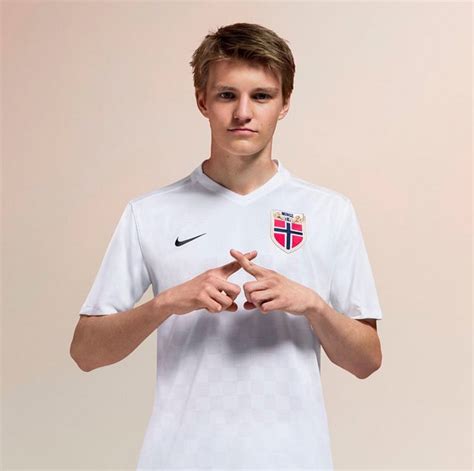 ✓ free for commercial use ✓ high quality images. Martin Odegaard Png : Martin Odegaard Cut Out Player Faces ...
