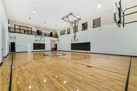 Seven Hills 675m Estate Has Indoor Basketball Court — Photos Las