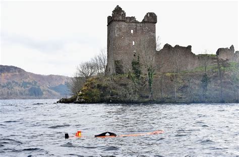 This flows into the lake from the moray firth, in the north sea. Monstersuche in Loch Ness: Nessie lässt grüßen - Panorama ...