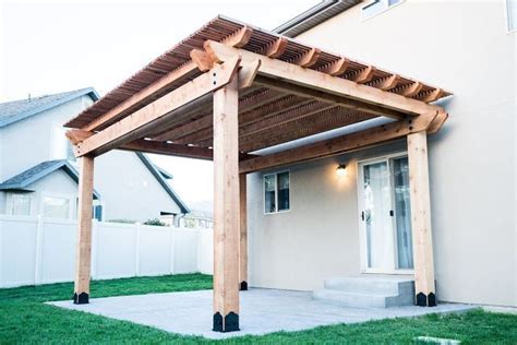 It can be a good reference for you who have a small pergola or deck since the size of the pergola is not too big. do it yourself divas: DIY Pergola for your backyard or patio: Featuring Humboldt Redwood. # ...