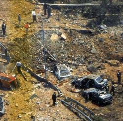 Con l'espressione strage di capaci si fa riferimento all'attentato mafioso portato a termine il 23 maggio 1992 a pochi chilometri da palermo, vicino allo svincolo di capaci dell'autostrada a29. Le pietre raccontano