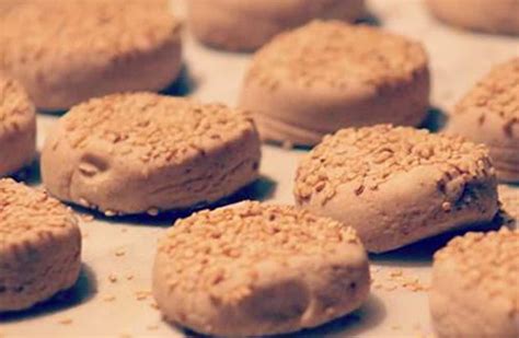 No spanish christmas meal would be complete without a glass of cava, the spanish version of french champagne. Mantecados, a History of Spain's Christmas Cookies | Desserts, Spanish desserts, Best spanish food