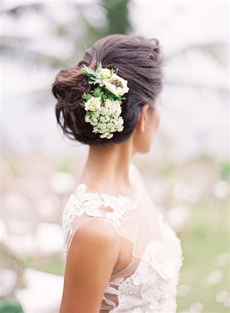 20 Wedding Hairstyles With Flowers Martha Stewart Weddings