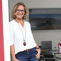 El ken humano brasileño que murió ya tiene sucesor. Bettina Zwickler - Geschäftsführerin - Passage-Kontor Kapt ...