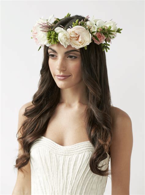Photos 32 Gorgeous Fresh Flower Crowns And Headpieces For Your Wedding