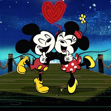 Mickey And Minnie Hugging Disney Mickey And Minnie Sh