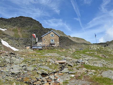 Flaggerschartenhütte 2481 M Marburger Hütte In Südtirol
