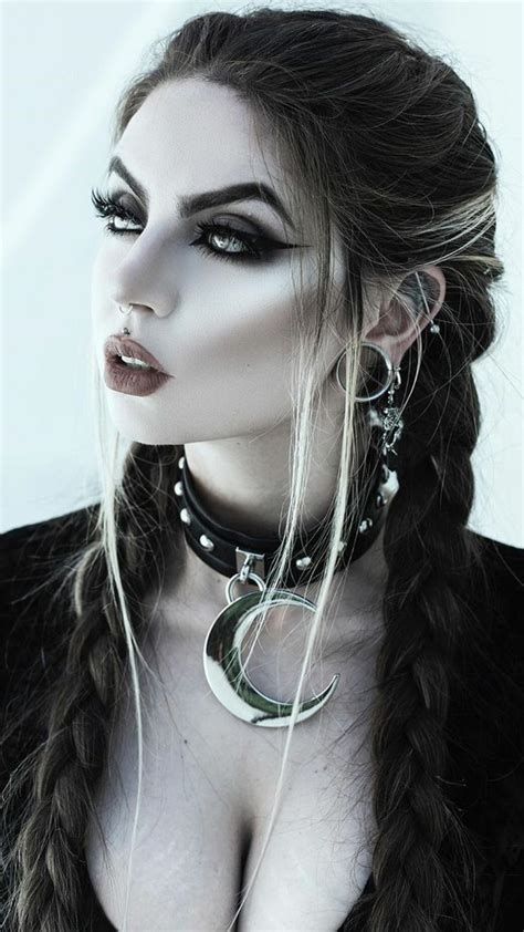 Pin By Spiro Sousanis On Beatriz Mariano Photography Goth Beauty Goth Women Dark Beauty