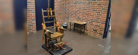New Death Penalty Law Makes Inmates Pick Electric Chair Or Firing Squad