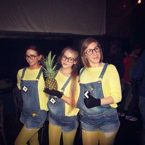 3 s not a crowd it s a party these trio halloween costumes prove it halloween costumes