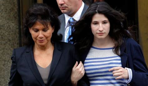 Découvrez la biographie de anne sinclair, ses photos, vidéos. Anne Sinclair et Camille face à l'épreuve