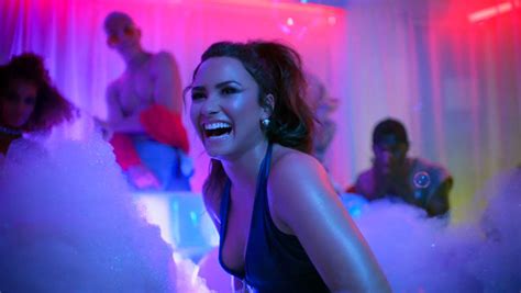 Demi Lovatos ‘sorry Not Sorry Video — Photos Hollywood Life