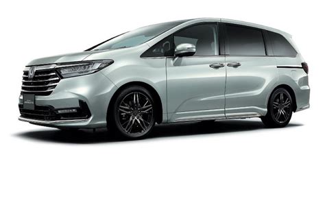 The honda odyssey minivan receives a refresh in the japanese market that gives the vehicle a fresh face, updated cabin, and some new tech. 經銷商洩漏車型編成及配備!Honda Odyssey 小改款台灣開始預售 - 自由電子報汽車頻道