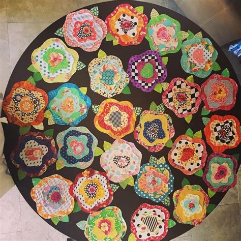 See This Instagram Photo By Beachinmama1956 27 Likes Flower Quilts