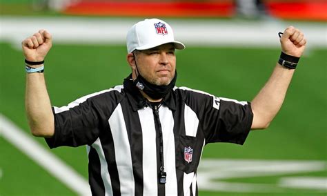 Lions Vs Packers Draws Referee Brad Rogers And His Officiating Crew