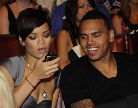Rihanna Chris Brown Split Singers Break Up After Rekindling Troubled Romance Best Of Rihanna
